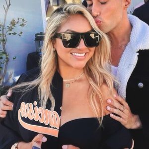 Meet your Posher, Deanna